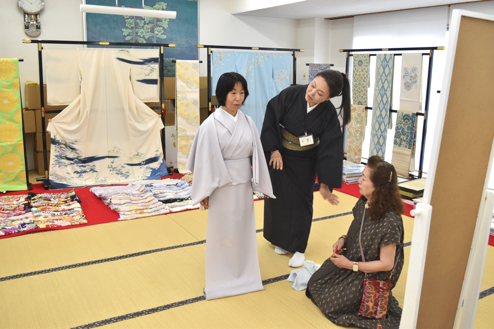 肩当ての様子